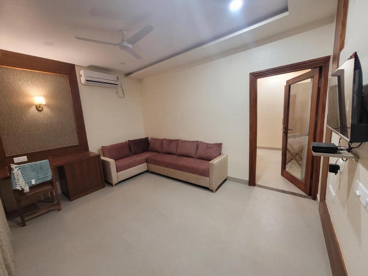 Hotel Ananda Kashi Varanasi Bagian luar foto