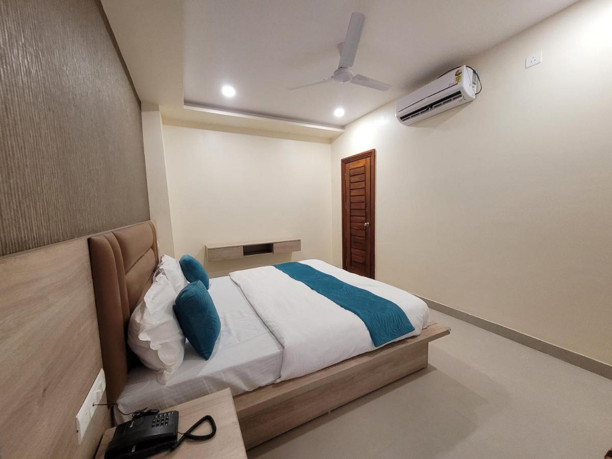 Hotel Ananda Kashi Varanasi Bagian luar foto