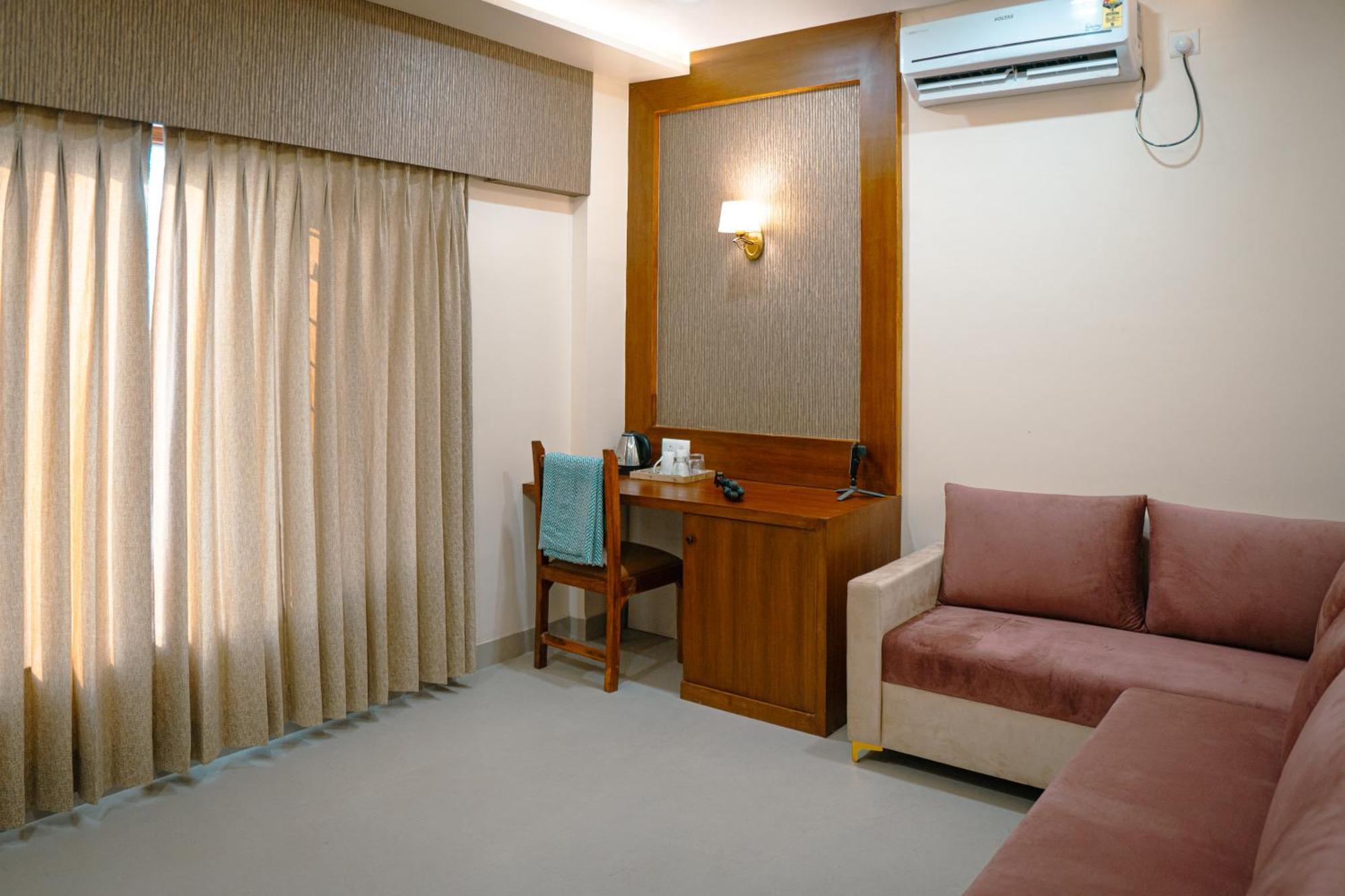 Hotel Ananda Kashi Varanasi Bagian luar foto