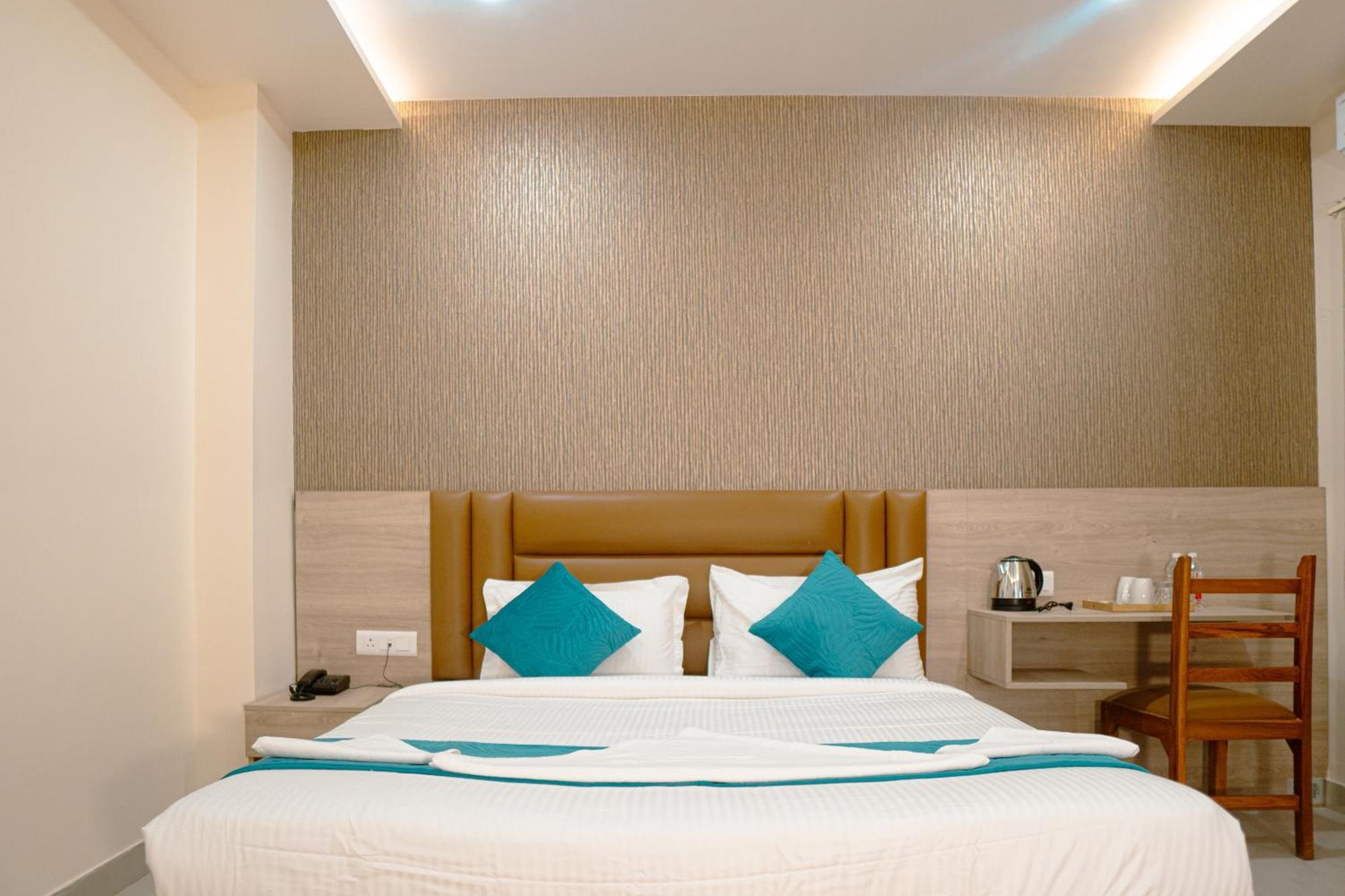 Hotel Ananda Kashi Varanasi Bagian luar foto