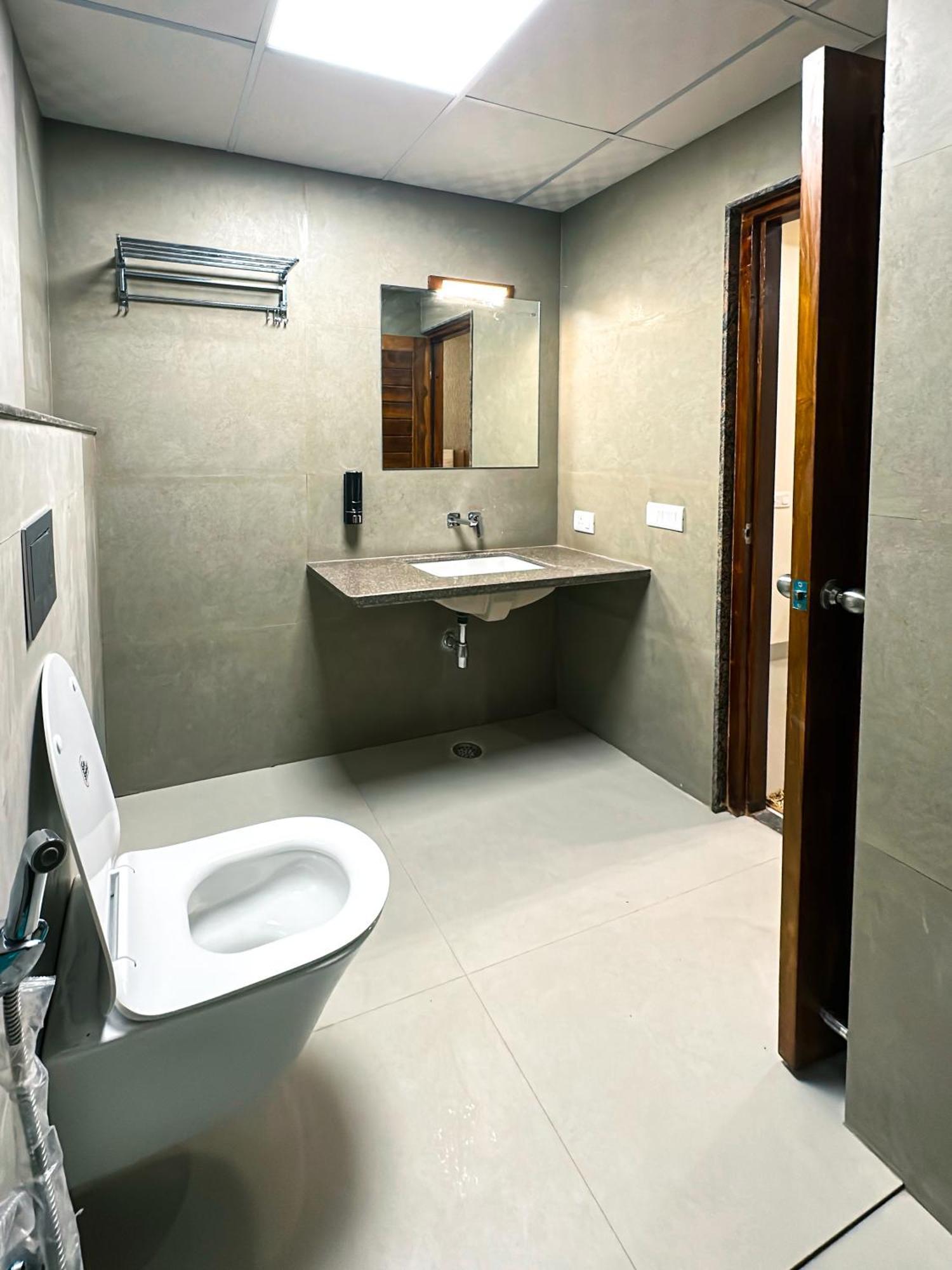 Hotel Ananda Kashi Varanasi Bagian luar foto